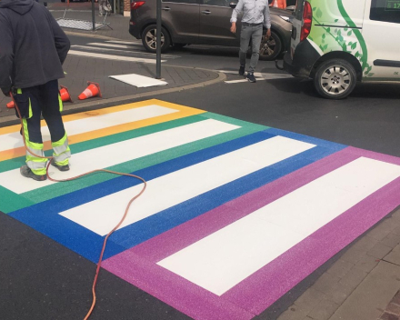 Regenboog zebrapaden in Roeselare (2021)